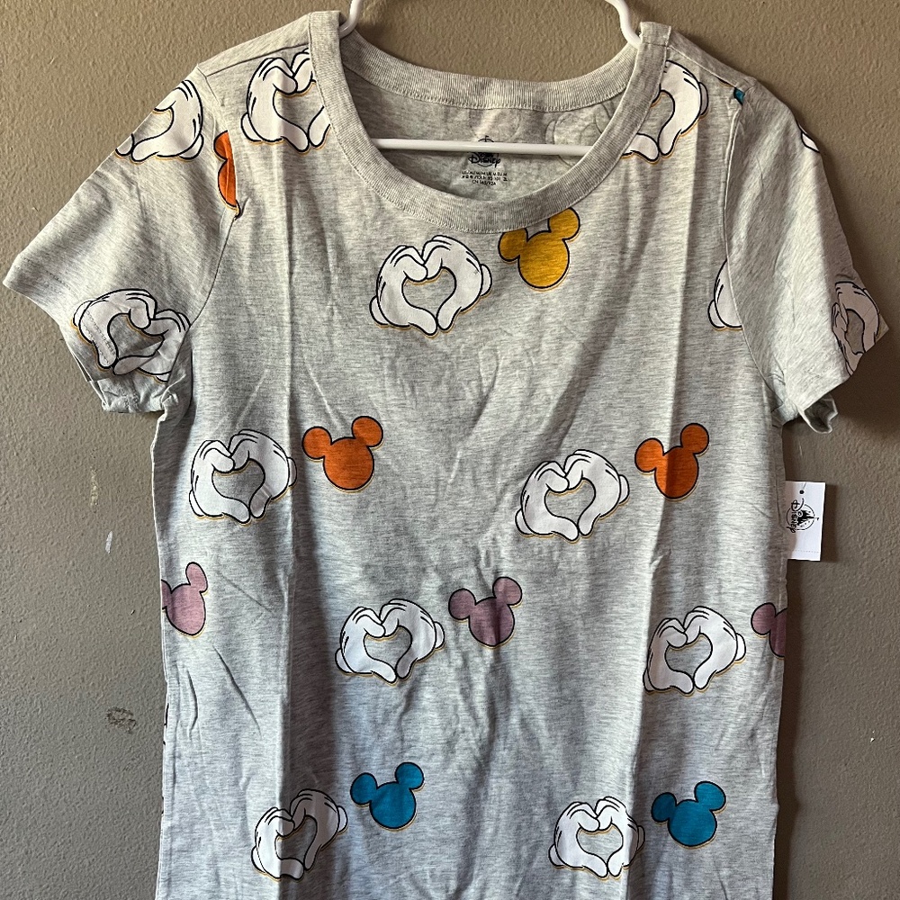 Mickey Mouse Heart Hands T-Shirt Small peal on hand as pictured